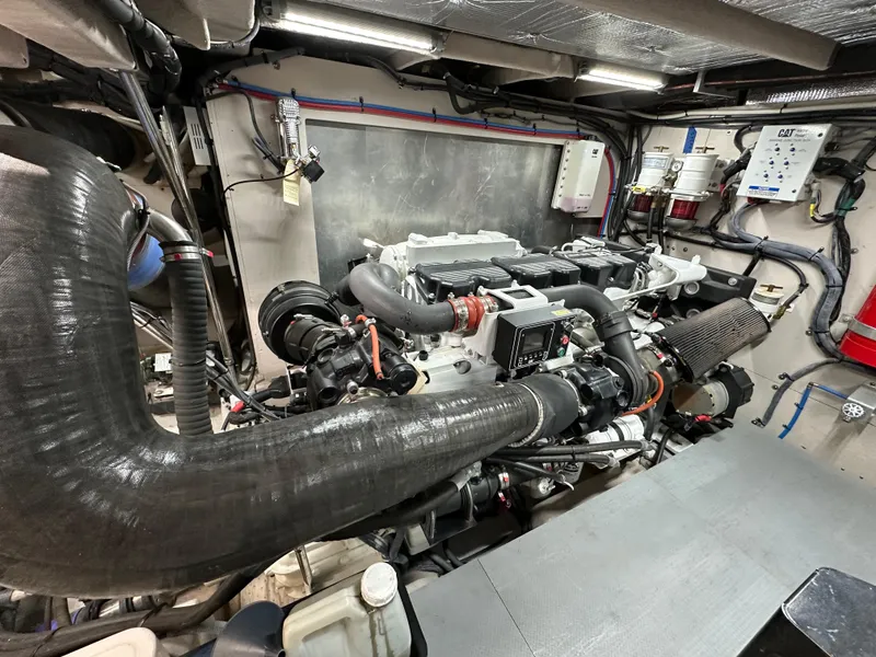 Slide: The Image of Sea Ray L650 Fly 2015 - 72