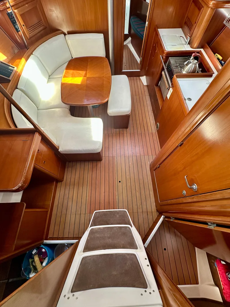Slide: The Image of Beneteau Oceanis Clipper 393 2002 - 50