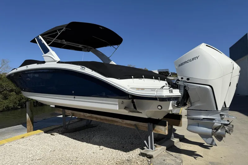 Slide: The Image of Sea Ray SDX 290 Outboard 2024 - 2