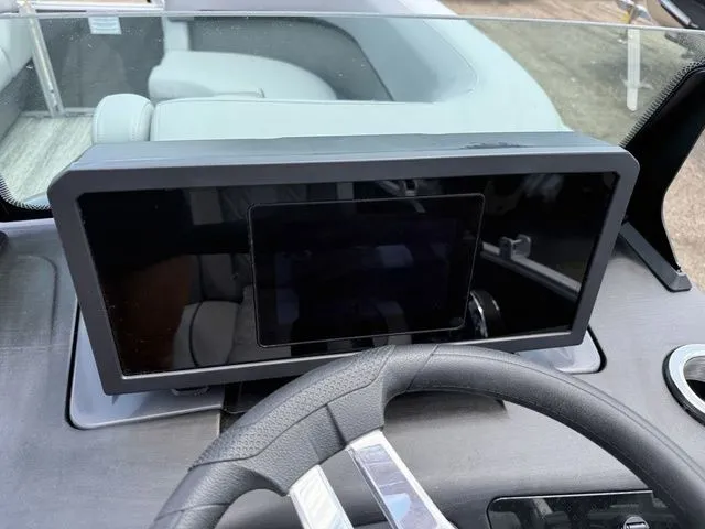 Slide: The Image of Bennington M Swingback 22 MSB Pontoon 2025 - 17