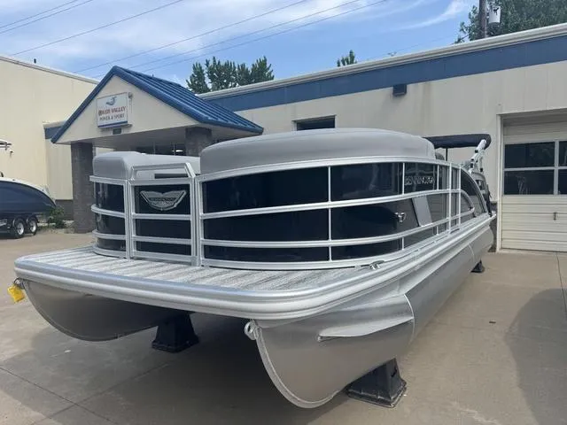 The Image of Bennington M Swingback 22 MSB Pontoon 2025 - 1