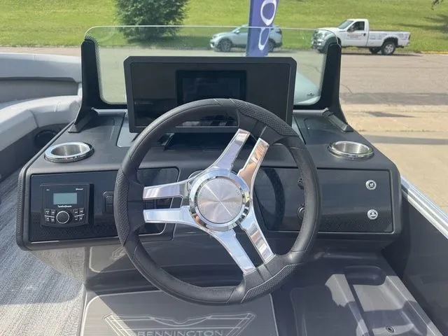 Slide: The Image of Bennington M Swingback 22 MSB Pontoon 2025 - 14