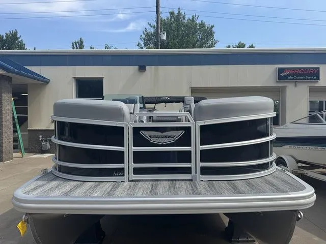 Slide: The Image of Bennington M Swingback 22 MSB Pontoon 2025 - 4