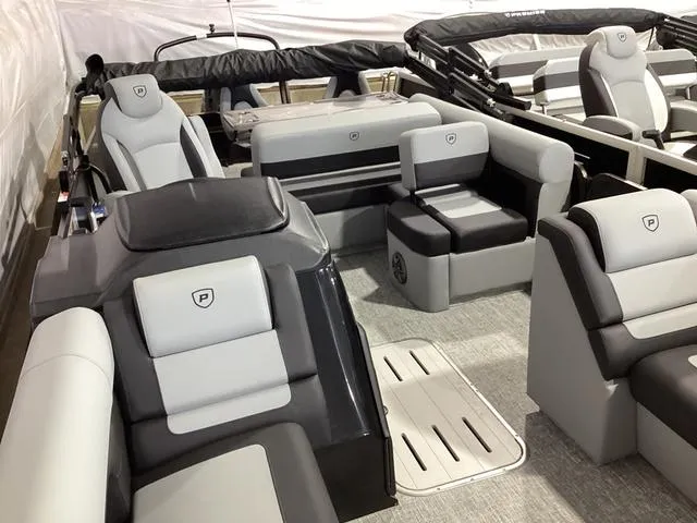 Slide: The Image of Premier 230 Sunsation RS 2025 - 2