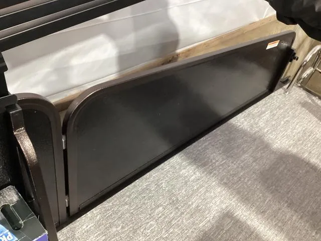 Slide: The Image of Premier 230 Sunsation RS 2025 - 23