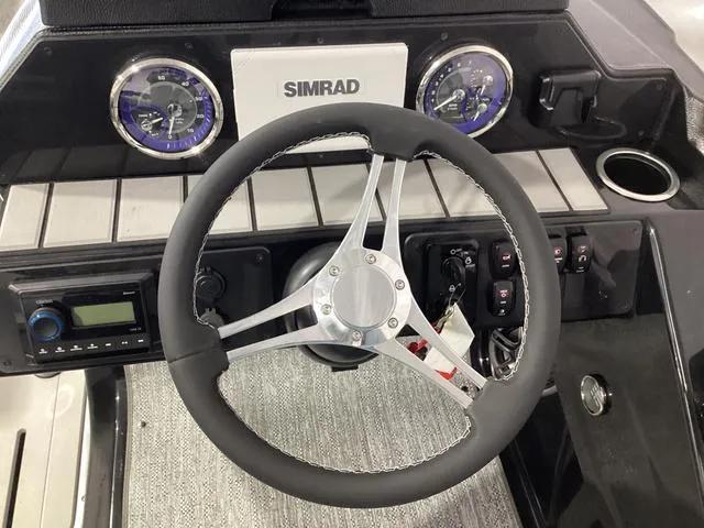 Slide: The Image of Premier 230 Sunsation RS 2025 - 25