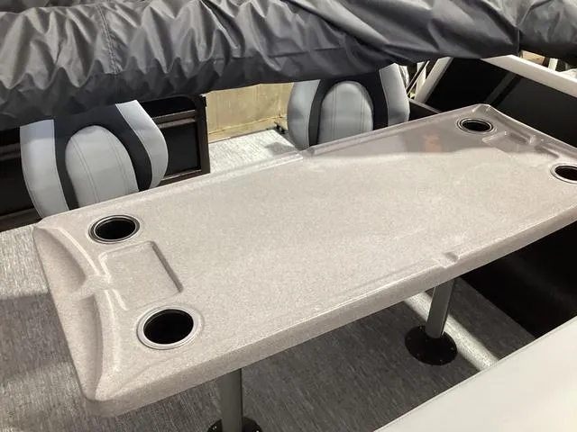 Slide: The Image of Premier 230 Sunsation RS 2025 - 3