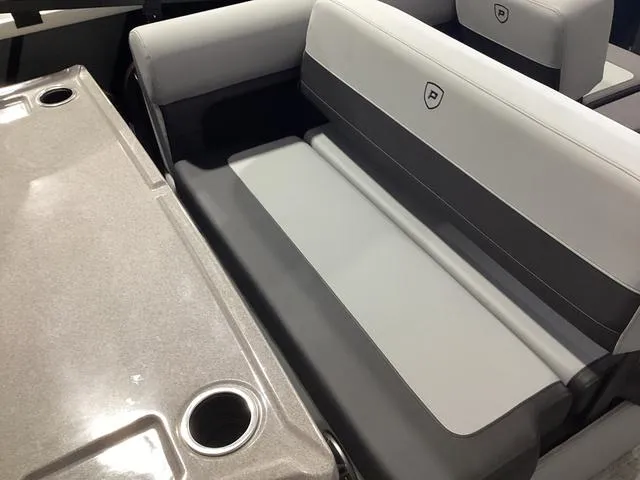 Slide: The Image of Premier 230 Sunsation RS 2025 - 4