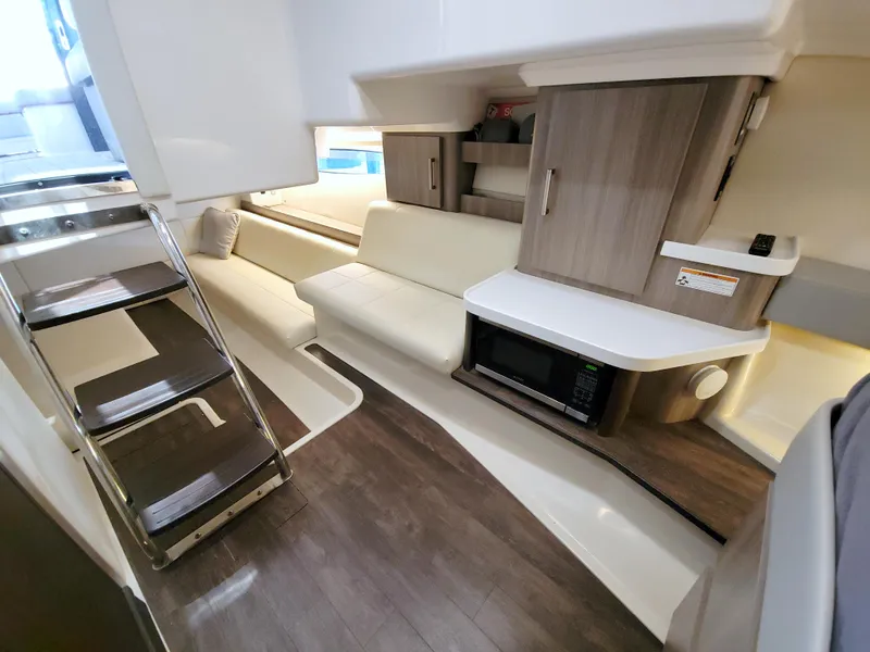 Slide: The Image of Regal 36 XO 2021 - 58