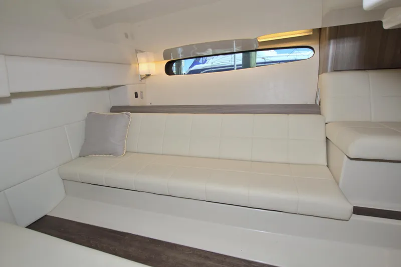 Slide: The Image of Regal 36 XO 2021 - 61