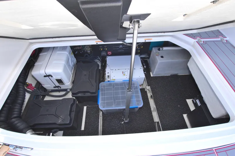 Slide: The Image of Regal 36 XO 2021 - 68