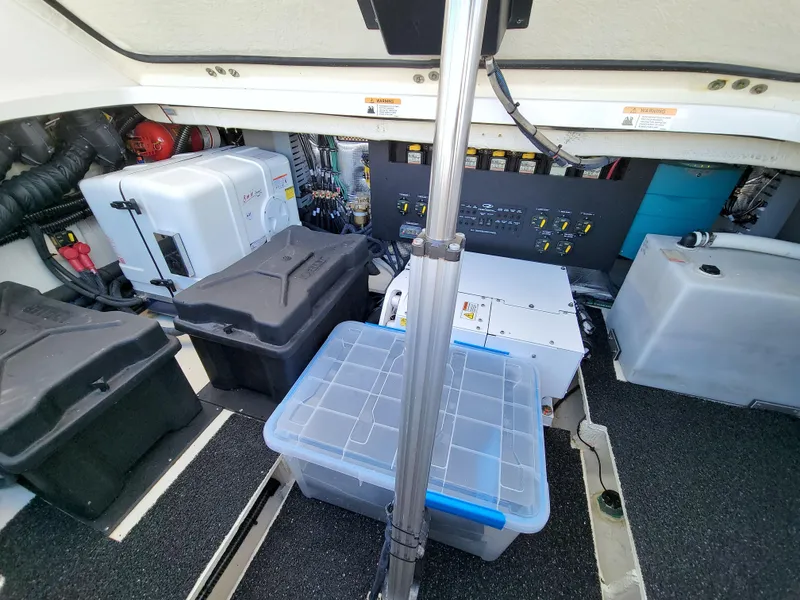 Slide: The Image of Regal 36 XO 2021 - 72