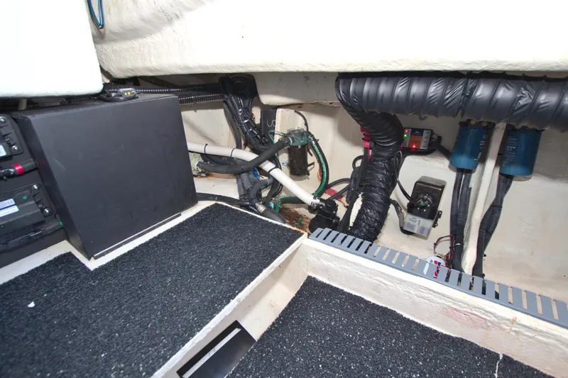 Slide: The Image of Regal 36 XO 2021 - 74