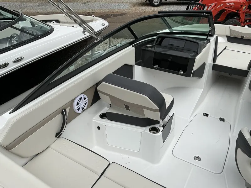 Slide: The Image of Monterey M-20 2025 - 7