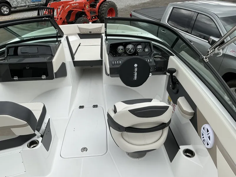 Slide: The Image of Monterey M-20 2025 - 12