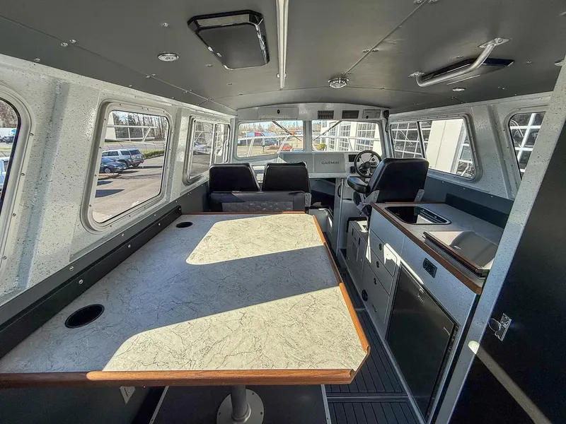 Slide: The Image of North River 32 Endurance 2026 - 10