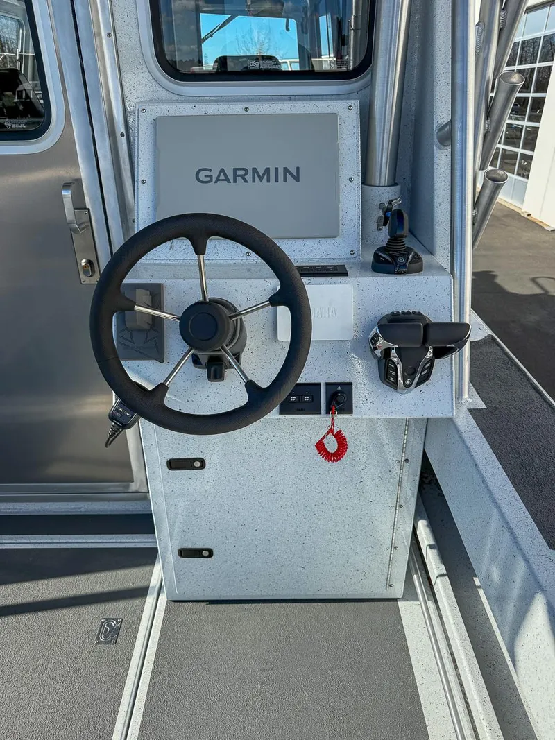 Slide: The Image of North River 32 Endurance 2026 - 20