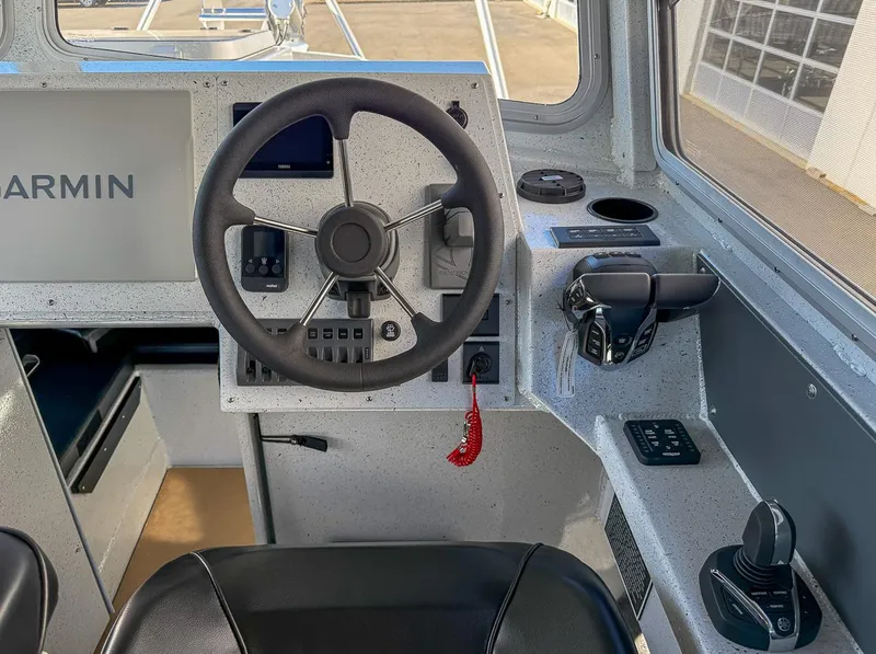 Slide: The Image of North River 32 Endurance 2026 - 8