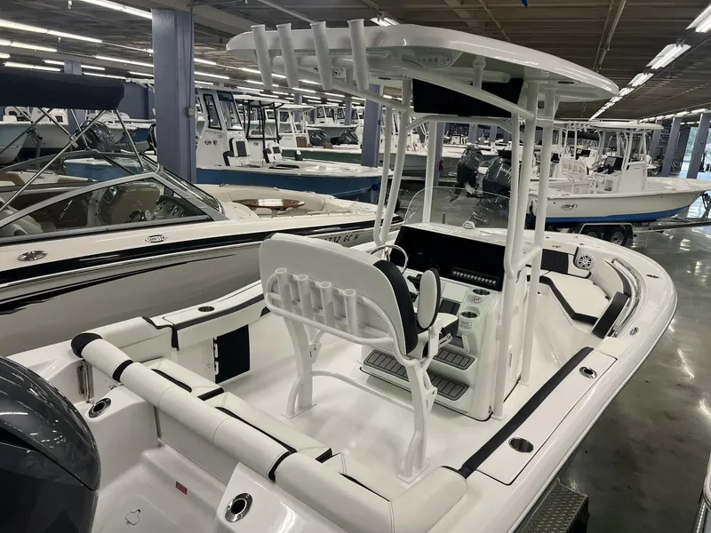 Slide: The Image of Tidewater 210 LXF 2025 - 11