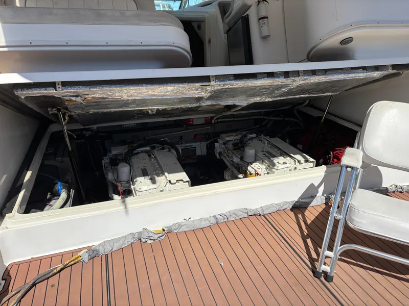 Slide: The Image of Engine Hatch raises electrically - 16