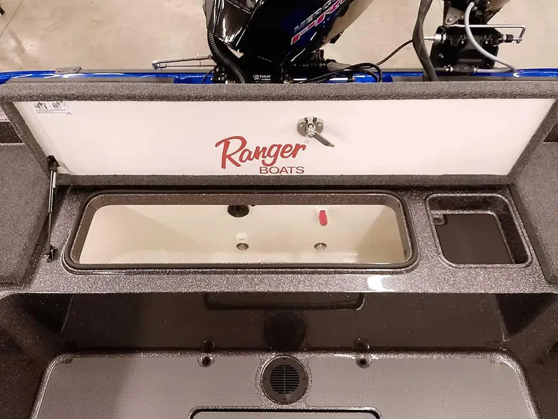Slide: The Image of 2025 Ranger 620FS Fisherman boat interior with livewell and motor. - 30