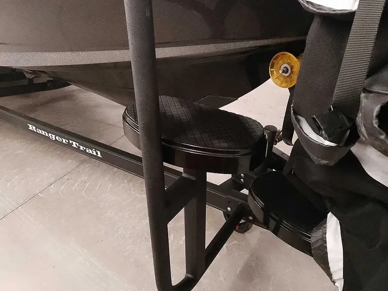 Slide: The Image of 2021 Ranger 622FS Pro boat trailer with step ladder and support rail. - 5