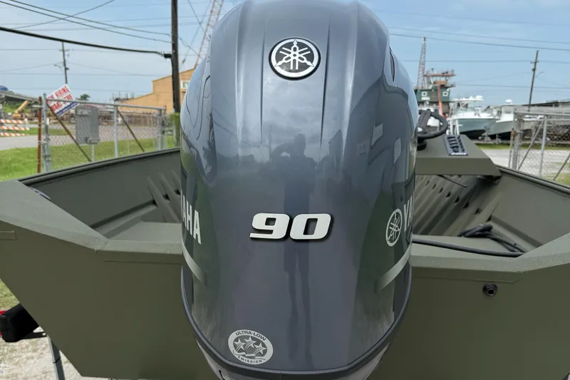 Slide: The Image of 2025 Alweld 1860 SC FLAT boat with Yamaha 90 outboard motor. - 5