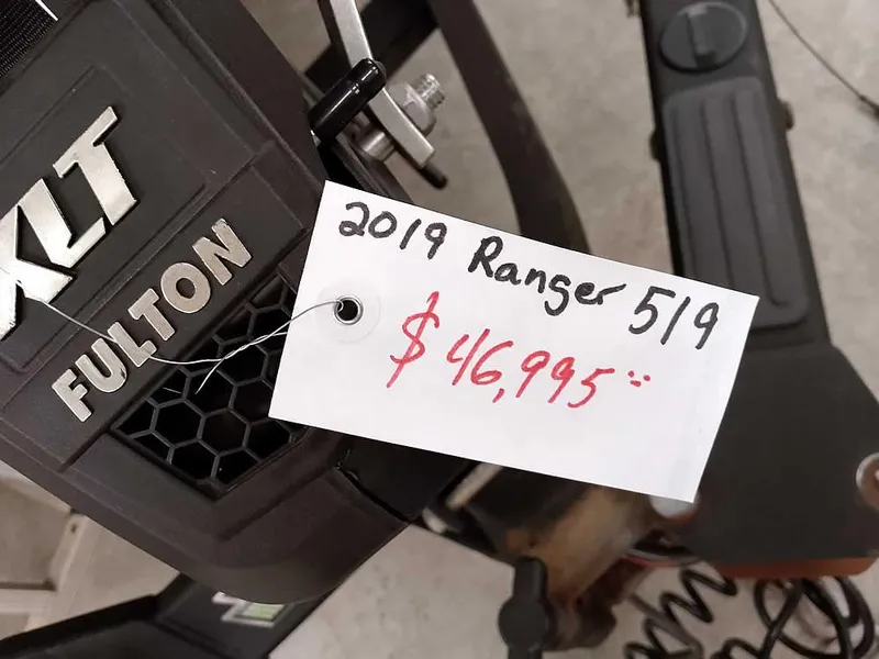 Slide: The Image of Price tag on 2019 Ranger Z519 DC boat, listed at $46,995. - 3