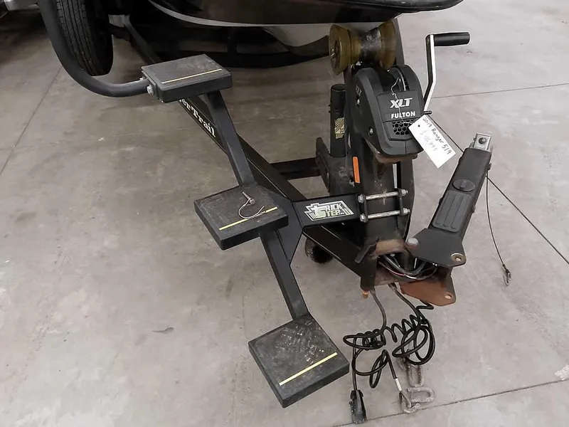 Slide: The Image of 2019 Ranger Z519 DC boat trailer hitch with steps and Fulton XLT winch. - 7