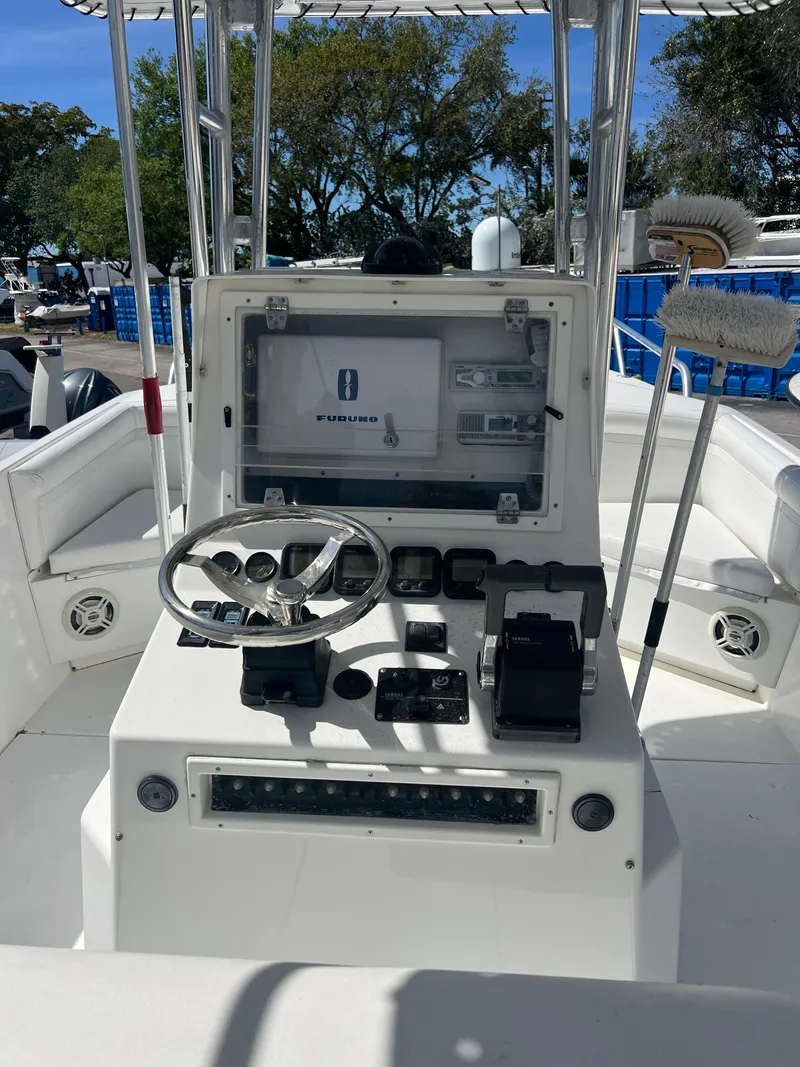 Slide: The Image of Contender 35 Center Console w/ Foward Cuddy 1999 - 52
