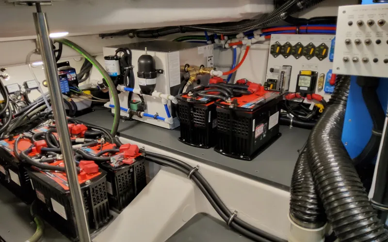 Slide: The Image of Formula 400 Super Sport Crossover 2025 - 100