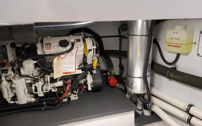 Slide: The Image of Formula 400 Super Sport Crossover 2025 - 106