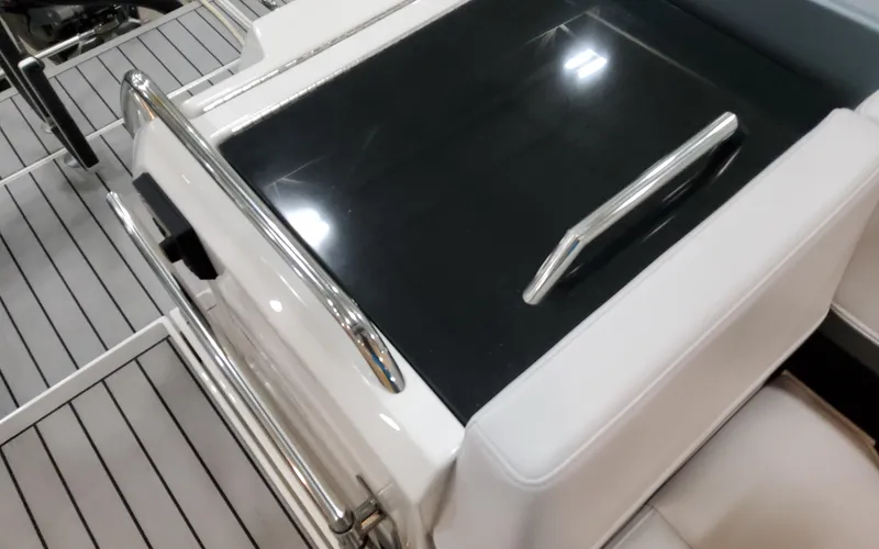 Slide: The Image of Formula 400 Super Sport Crossover 2025 - 108