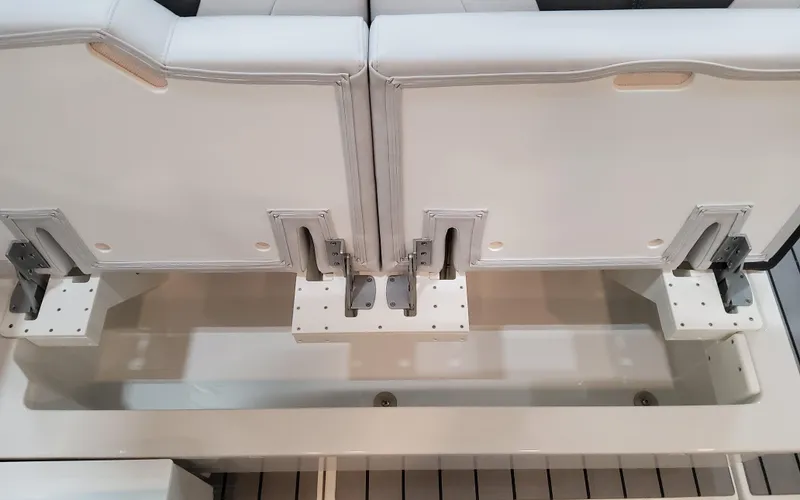 Slide: The Image of Formula 400 Super Sport Crossover 2025 - 112