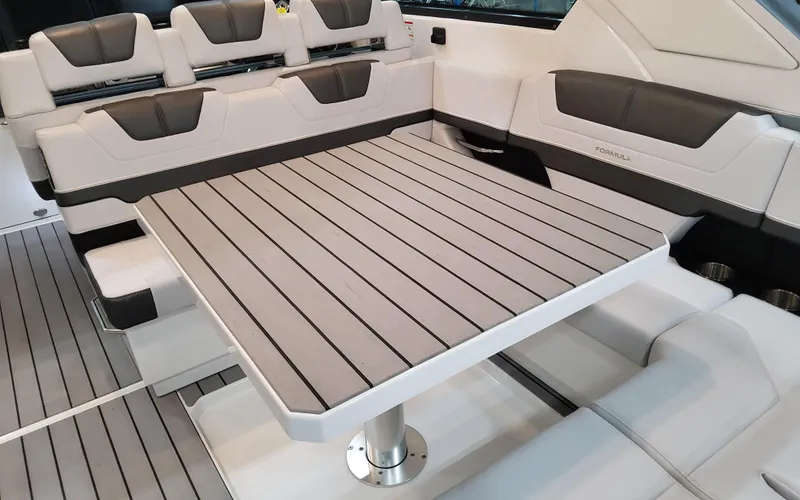 Slide: The Image of Formula 400 Super Sport Crossover 2025 - 116