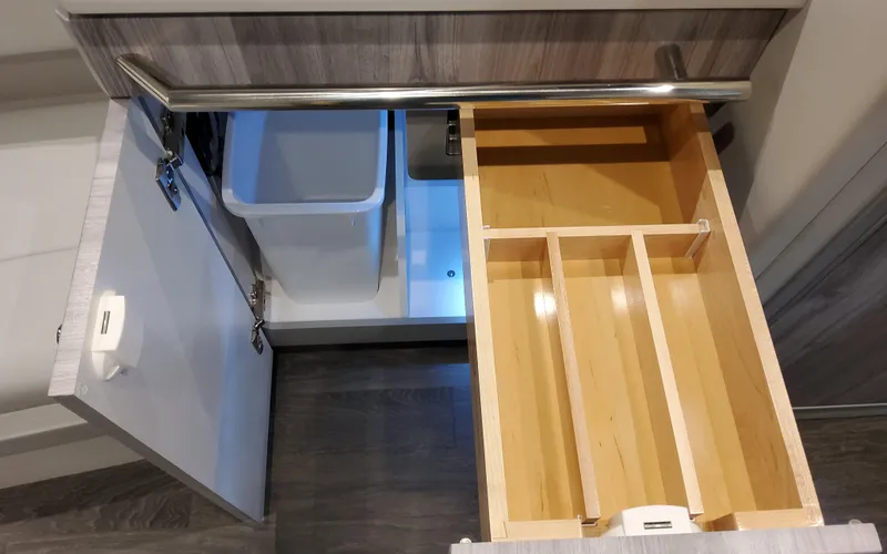 Slide: The Image of Formula 400 Super Sport Crossover 2025 - 52