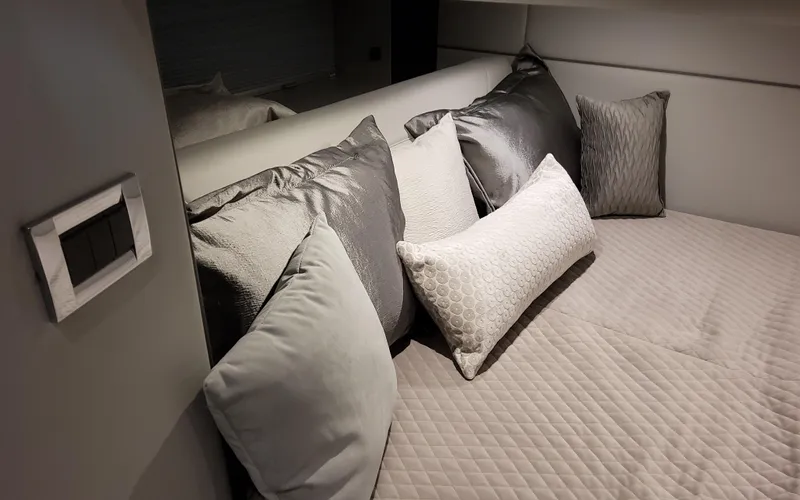 Slide: The Image of Formula 400 Super Sport Crossover 2025 - 64