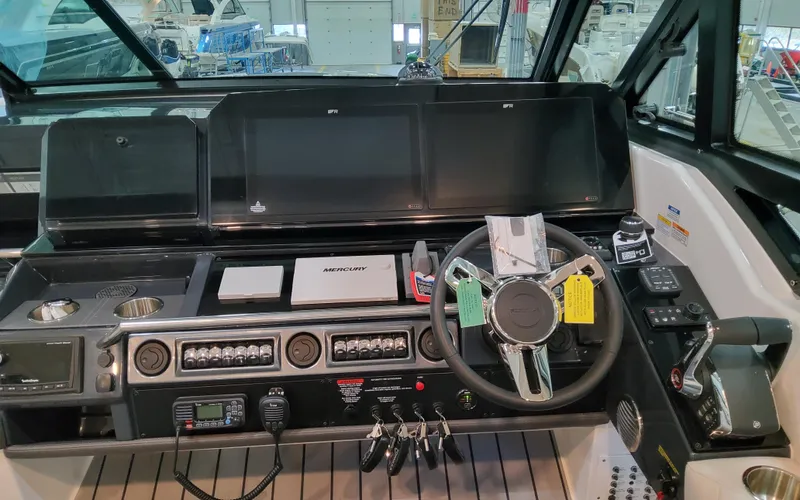 Slide: The Image of Formula 400 Super Sport Crossover 2025 - 72