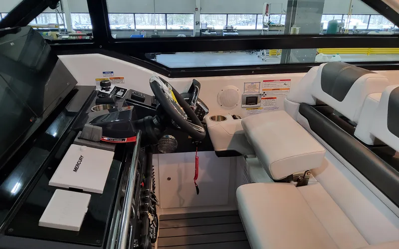 Slide: The Image of Formula 400 Super Sport Crossover 2025 - 73