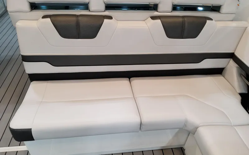 Slide: The Image of Formula 400 Super Sport Crossover 2025 - 78