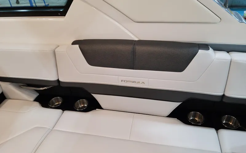 Slide: The Image of Formula 400 Super Sport Crossover 2025 - 79