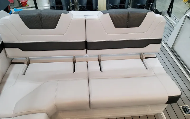 Slide: The Image of Formula 400 Super Sport Crossover 2025 - 81