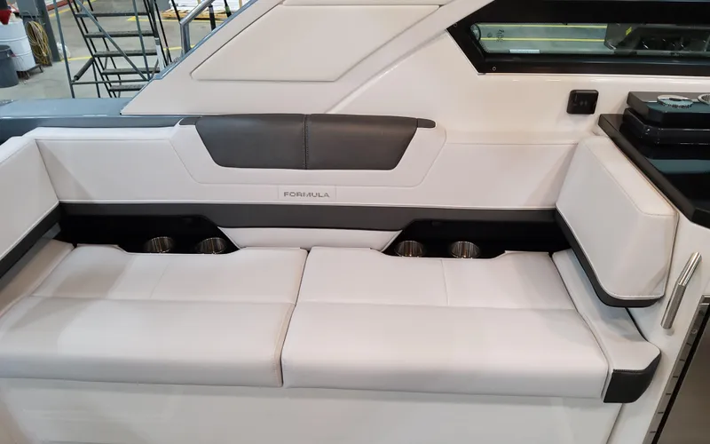 Slide: The Image of Formula 400 Super Sport Crossover 2025 - 84