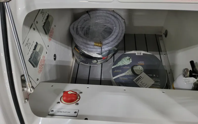 Slide: The Image of Formula 400 Super Sport Crossover 2025 - 90