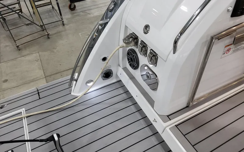 Slide: The Image of Formula 400 Super Sport Crossover 2025 - 94