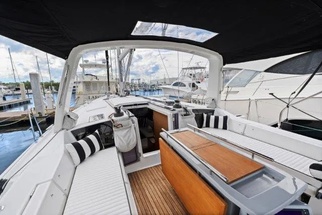 Slide: The Image of Beneteau Oceanis 41.1 2018 - 59