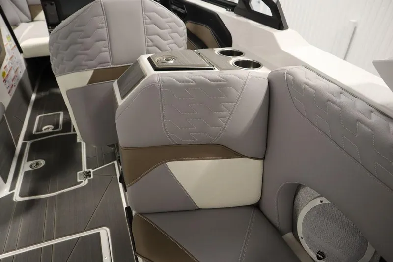 Slide: The Image of Centurion Ri245 2025 - 50