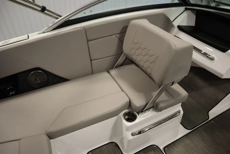 Slide: The Image of Four Winns H1 2025 - 50