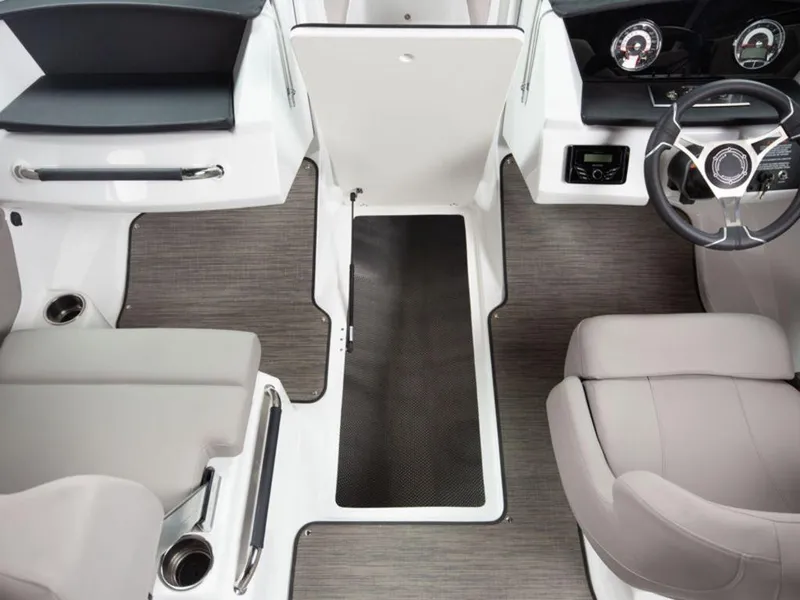 Slide: The Image of Four Winns H1 2025 - 77