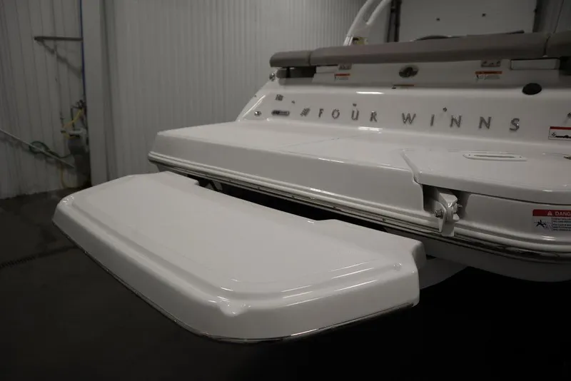 Slide: The Image of Four Winns H2 2025 - 57